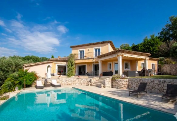 Stunning Sea View Villa with Pool & Cinema Room near Valbonne